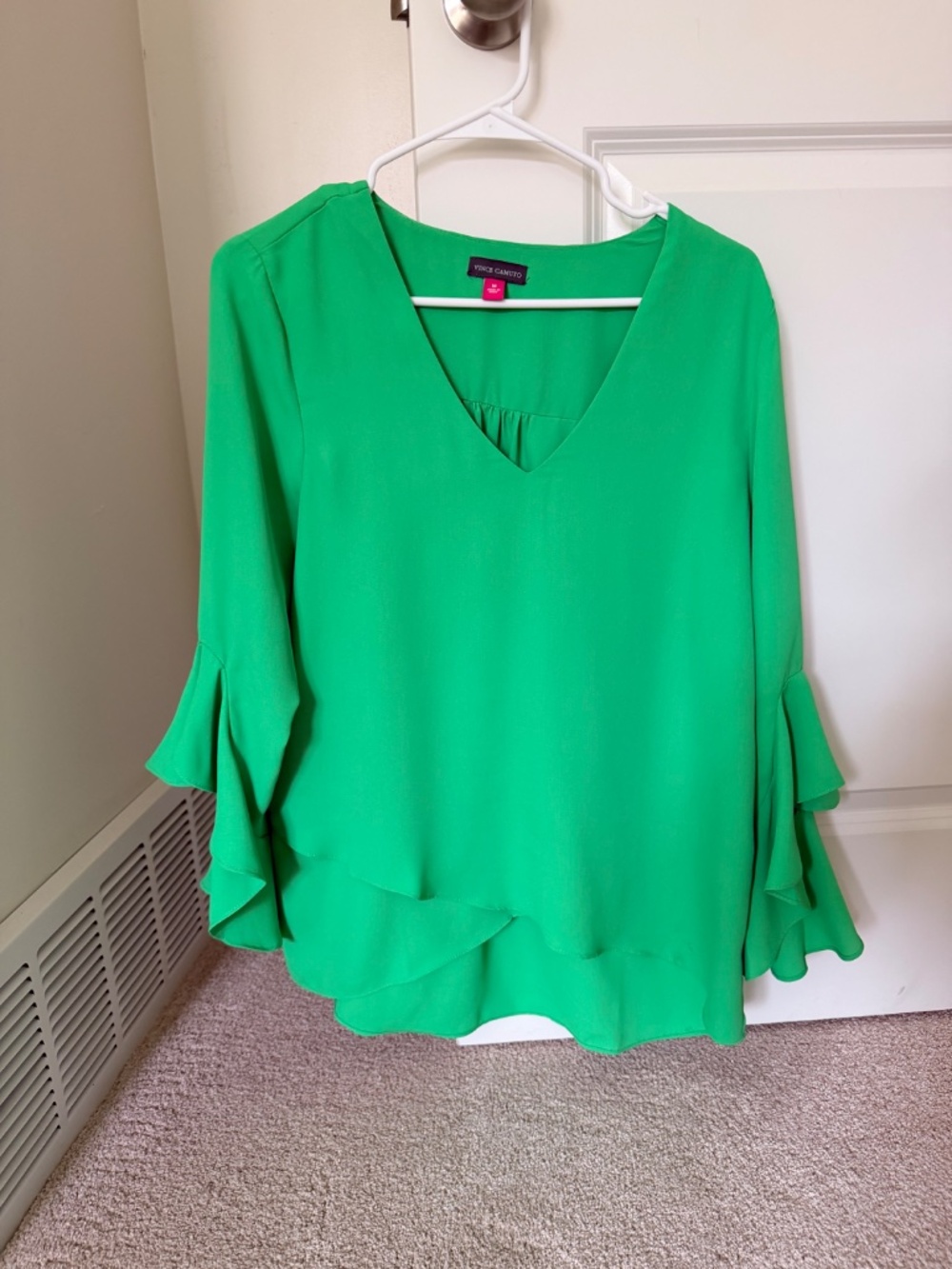 Vince Camuto flowy, crepe, beautiful, spring green, tulip hem, ruffles cuffs - Picture 6 of 7